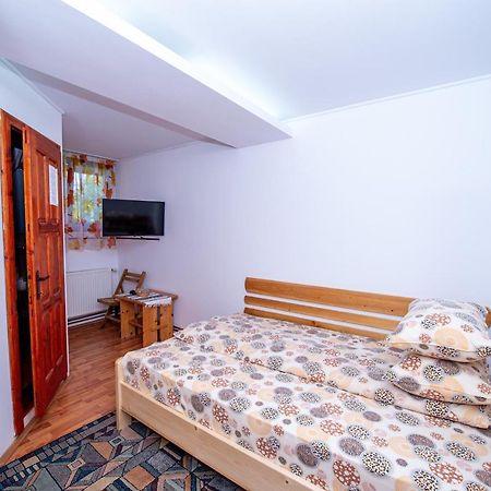 Pensiunea Flori De Camp Vatra Dornei Exterior foto