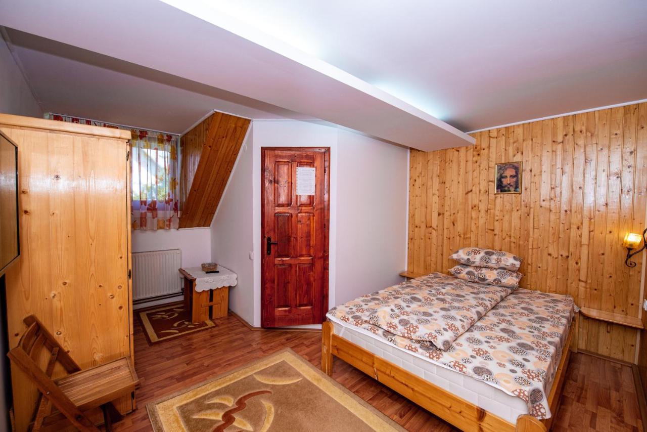 Pensiunea Flori De Camp Vatra Dornei Exterior foto
