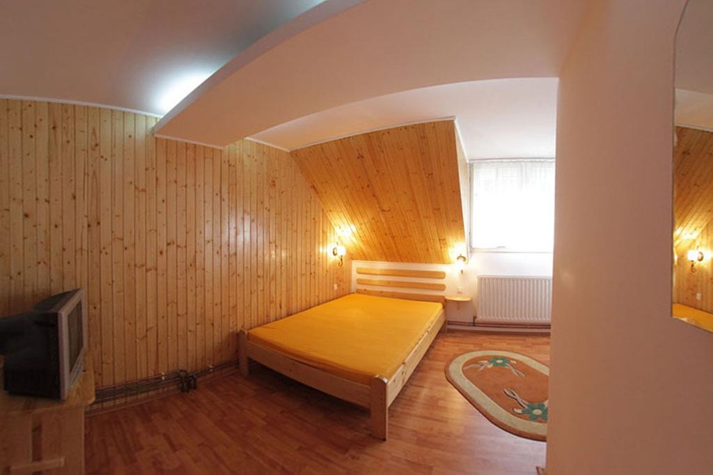 Pensiunea Flori De Camp Vatra Dornei Quarto foto